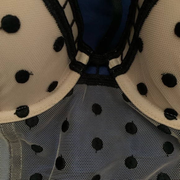 HTF CAGE Bustier By Victoria’s Secret Mesh Merrywidow 34B - Picture 4 of 5